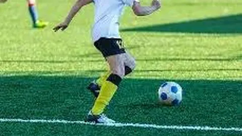 “下半场再现巅峰！埃泽续写梅开二度佳话，阿森纳3-0强势压制热刺”